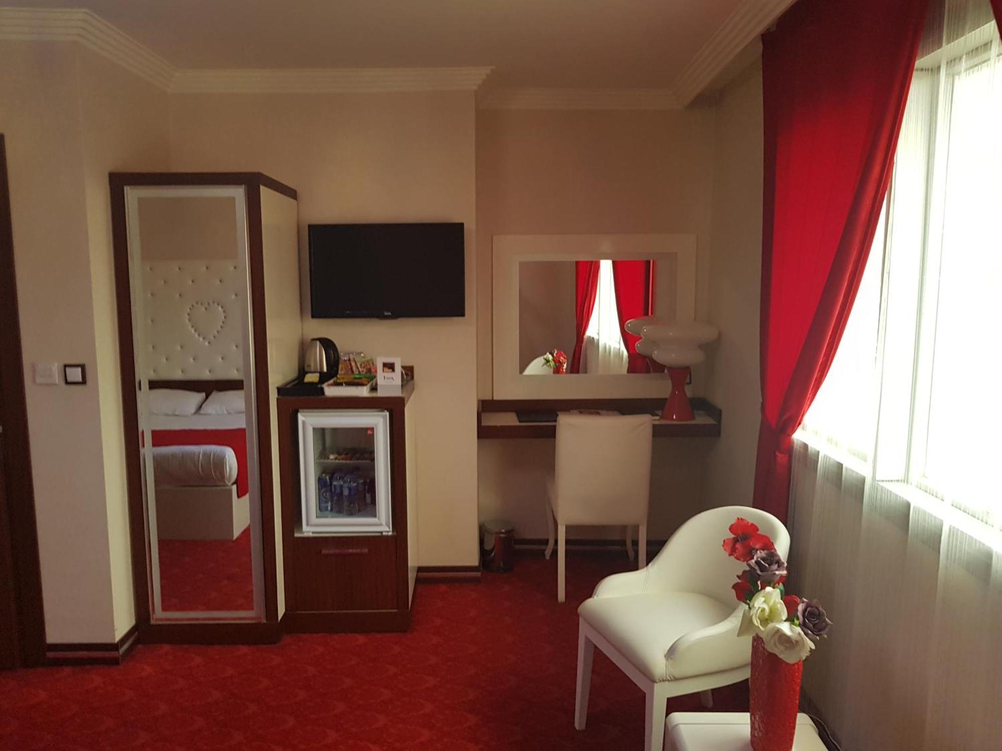 Ismira Hotel Ankara Buitenkant foto