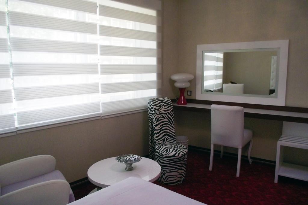 Ismira Hotel Ankara Buitenkant foto